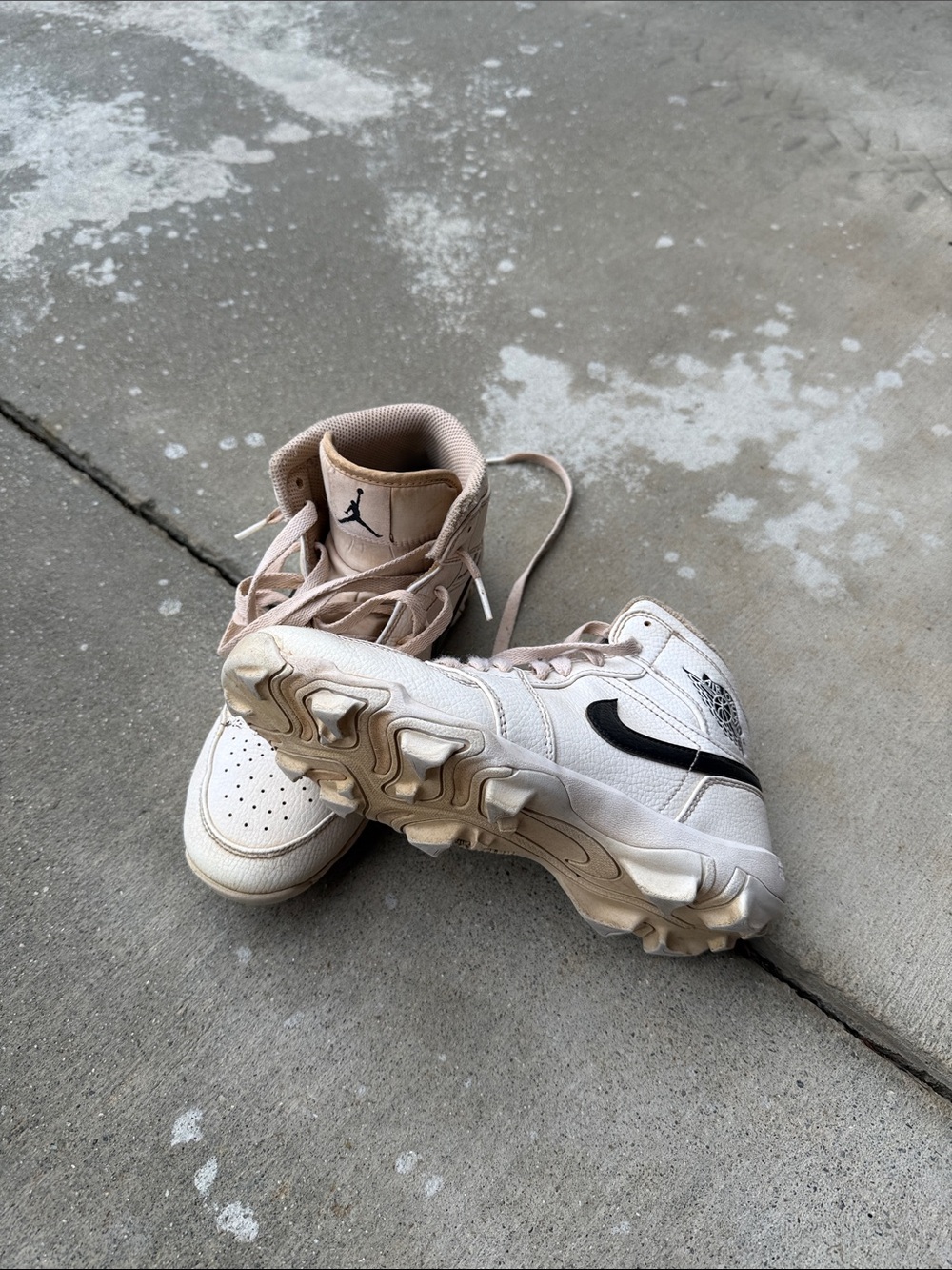 Nike Kids white High-Top Sneaker cleats with Black Swoosh
